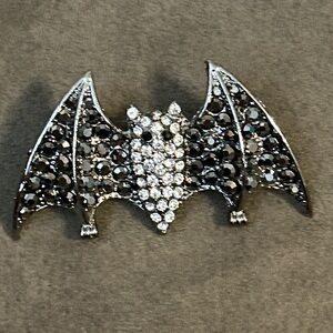 Hair Accessory Silver bat clip with bling